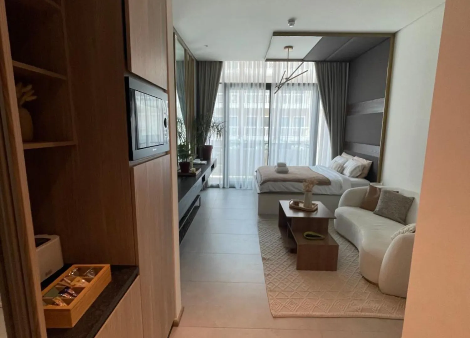 Beautiful Modern Studio Dubai Apartment